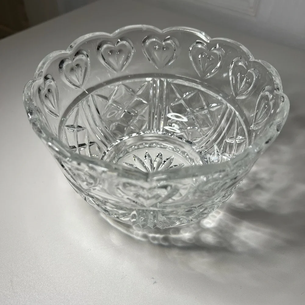 Vtg Fifth Avenue Crystal Footed Bowl Hearts Scalloped Edges
